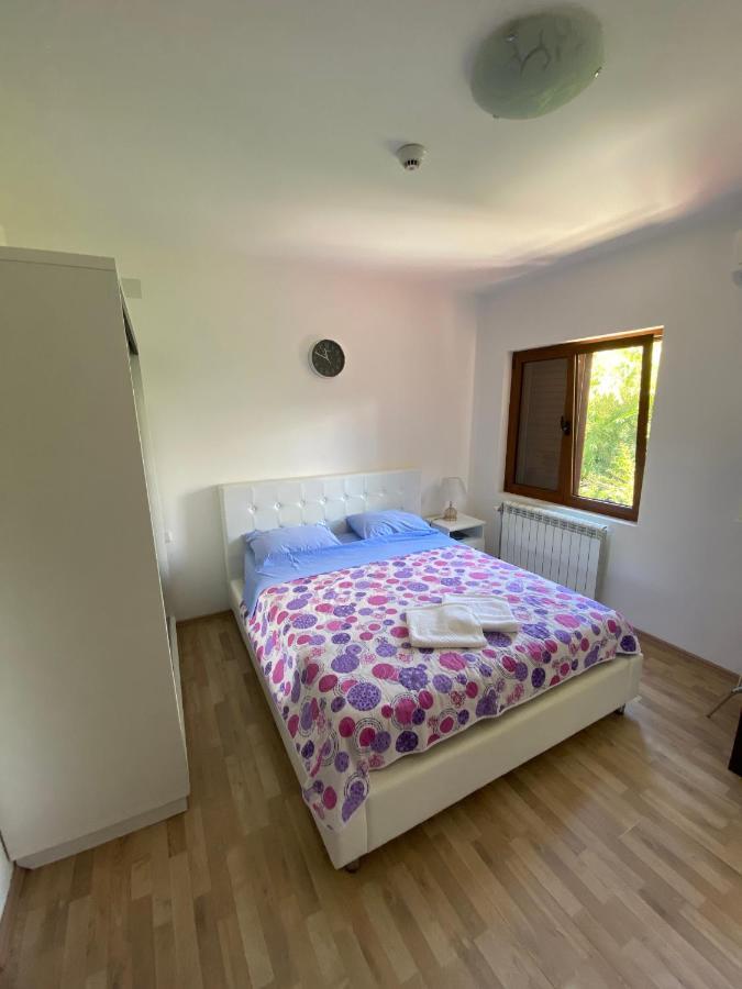 Apartments Family Tivat Extérieur photo