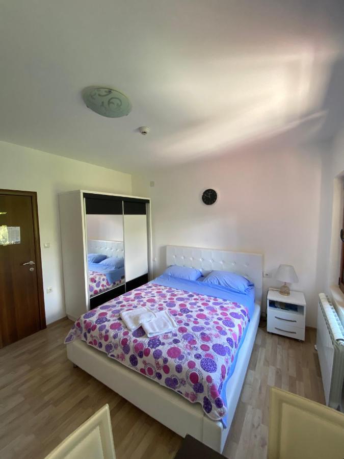 Apartments Family Tivat Extérieur photo