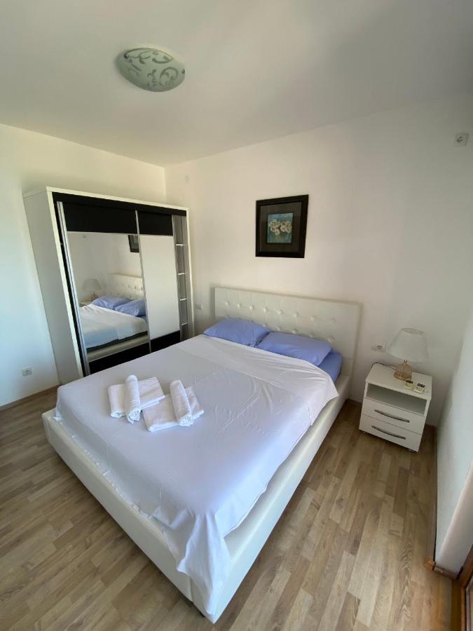 Apartments Family Tivat Extérieur photo