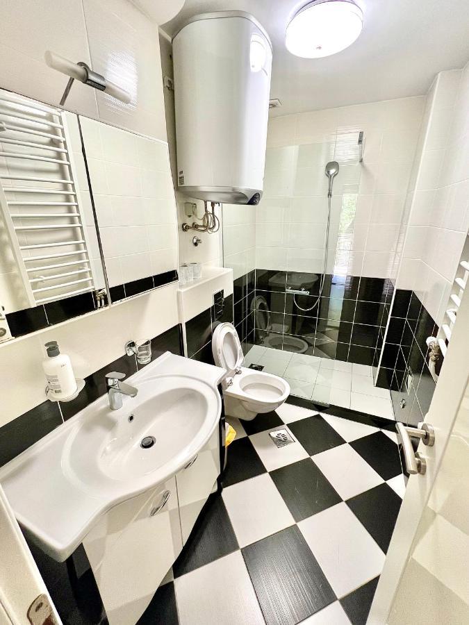 Apartments Family Tivat Extérieur photo