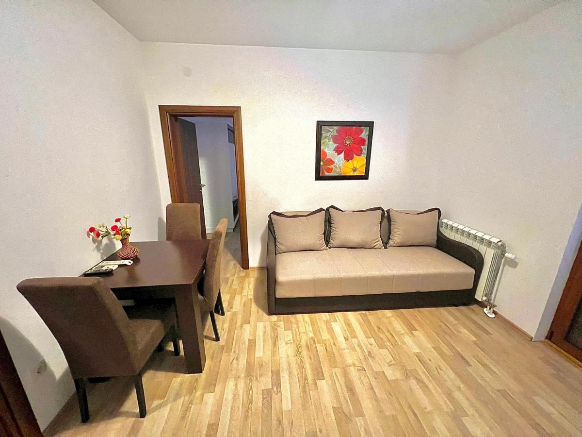 Apartments Family Tivat Extérieur photo