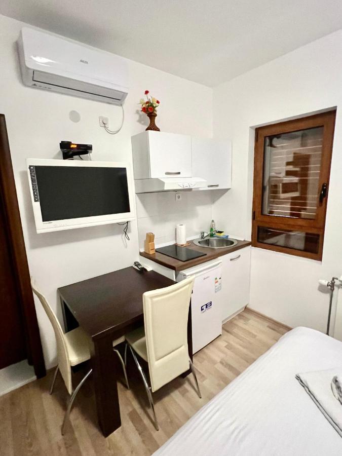 Apartments Family Tivat Extérieur photo