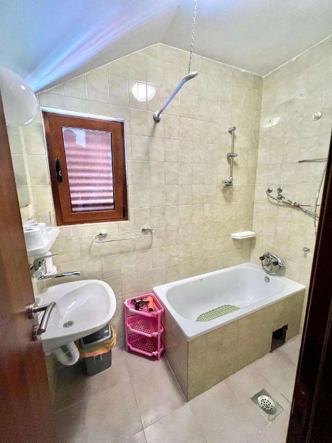 Apartments Family Tivat Extérieur photo